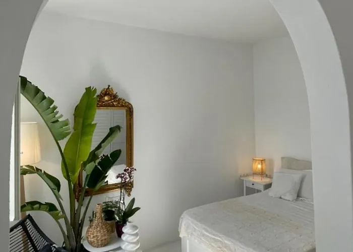 Islander House - One Bedroom House *