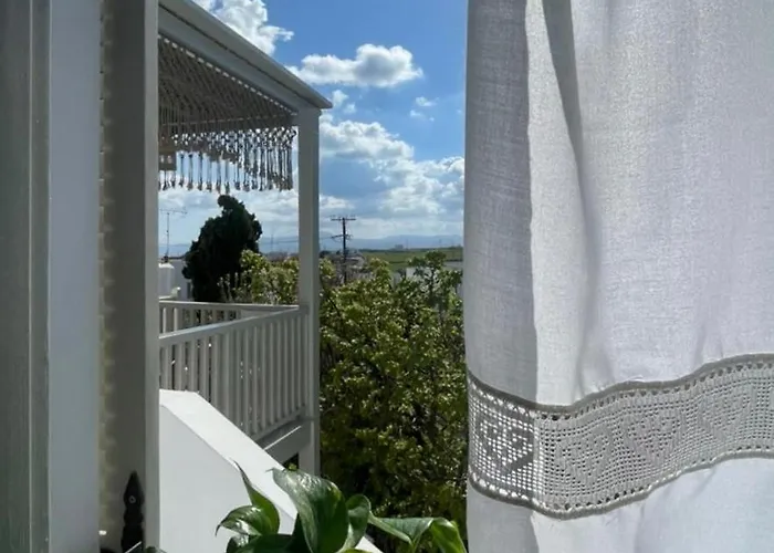 Islander House - One Bedroom House *