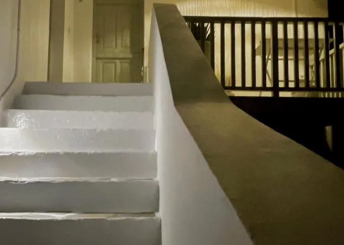 Islander House - One Bedroom House *