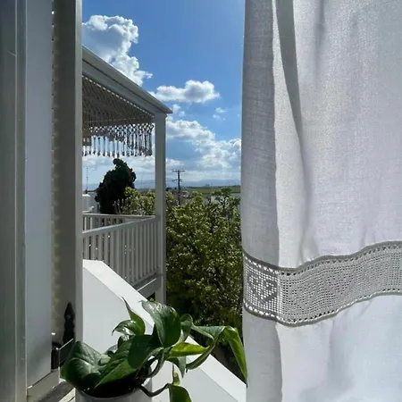 Islander House - One Bedroom House *